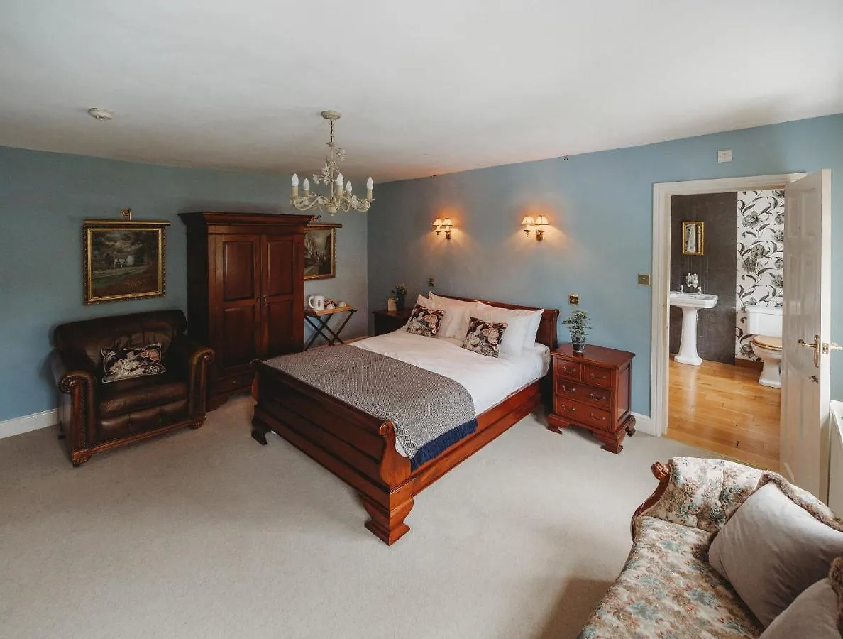 Отель The Crown Inn Roecliffe